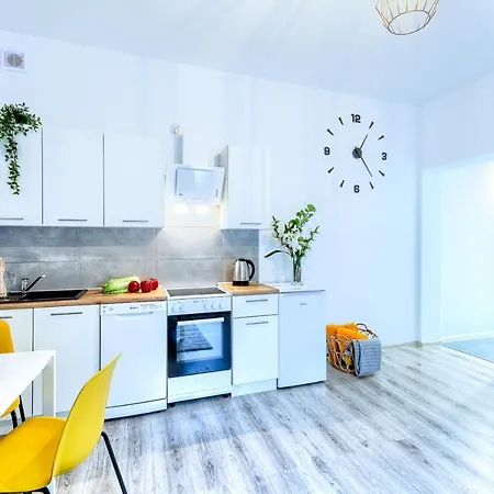 Lucky Place Centrum Apartment *